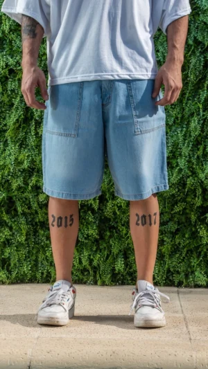 Bermuda mom b/plaque Praga