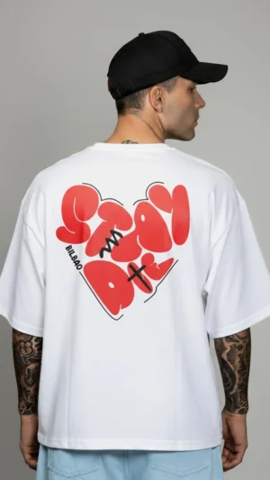 Remera Boxy Stay Die