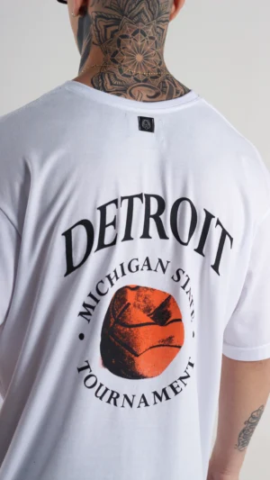 Remera over Detroit